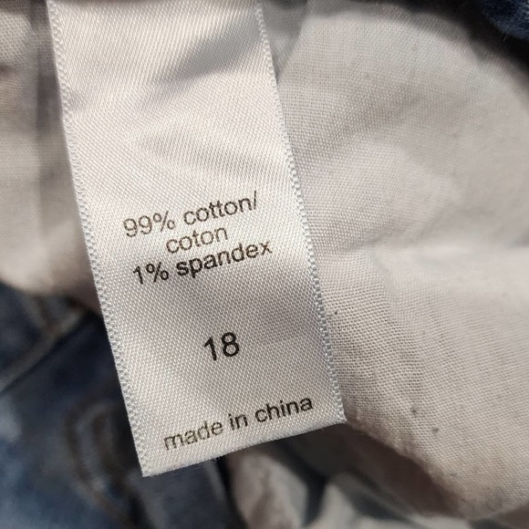 Maurices distressed destroyed stretch denim jeans shorts plus size 18 - Picture 4 of 9